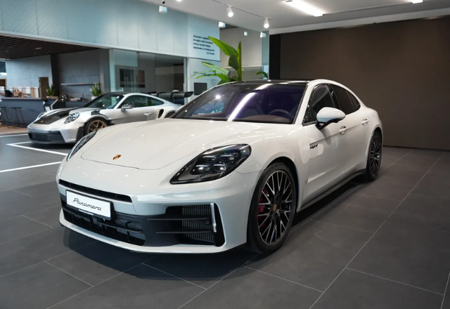 Porsche Panamera 4S E-Hybrid PHEV
