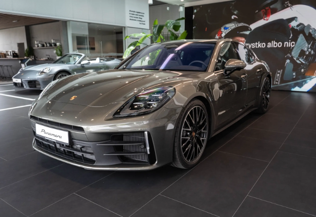 Porsche Panamera 4 E-Hybrid PHEV